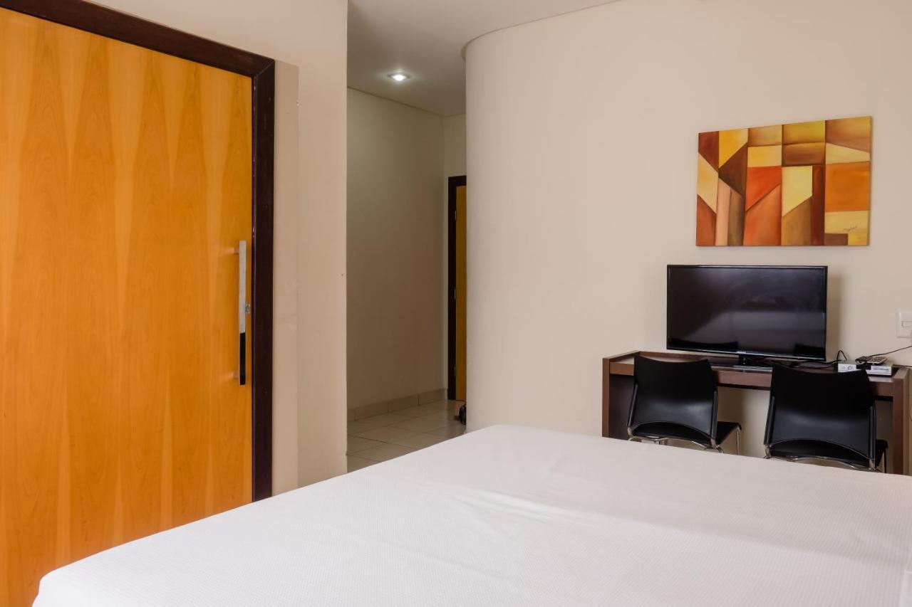 Ibituruna Center Hotel Governador Valadares Esterno foto