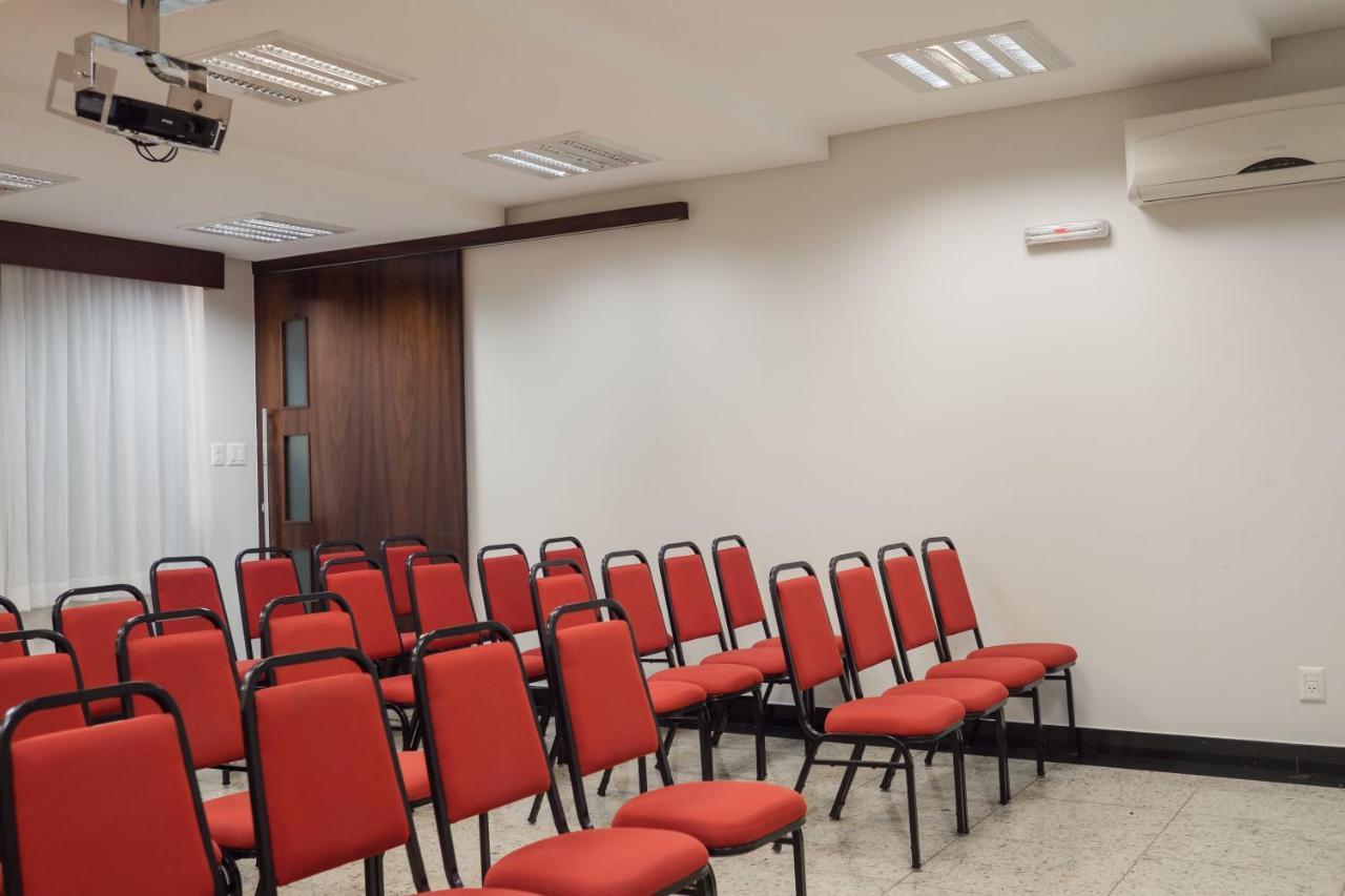 Ibituruna Center Hotel Governador Valadares Esterno foto